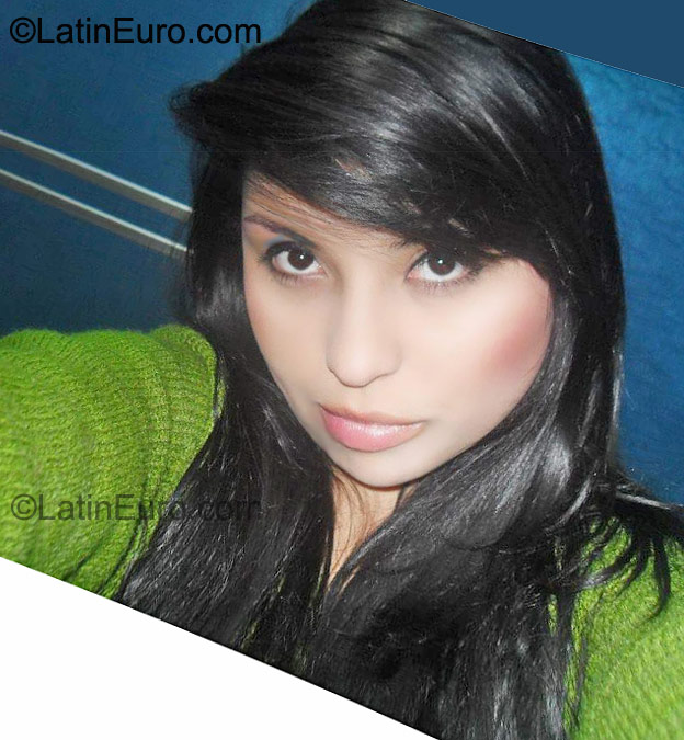 Date this funny Colombia girl Diana from Bogota CO9317