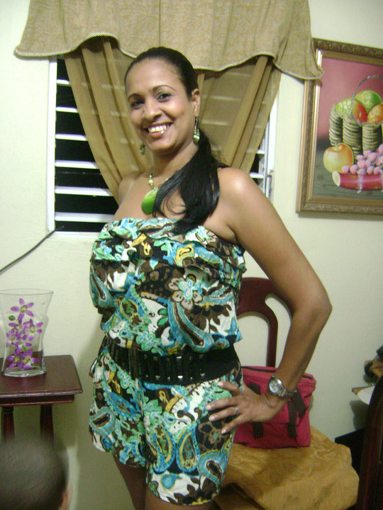 Date this sensual Dominican Republic girl Berenise from Santiago DO10372