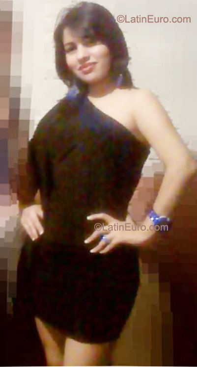 Date this delightful Honduras girl Claudia from San Pedro Sula HN586