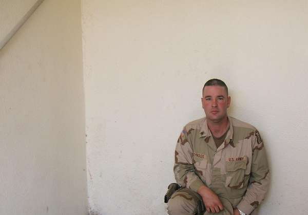 Date this happy United States man Hansomereynold9 from Los Angeles US12280