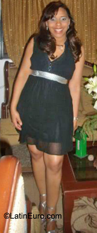 Date this georgeous Dominican Republic girl Mily from Santo Domingo DO10394