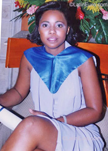 Date this athletic Colombia girl Yoselin from Cartagena CO9417