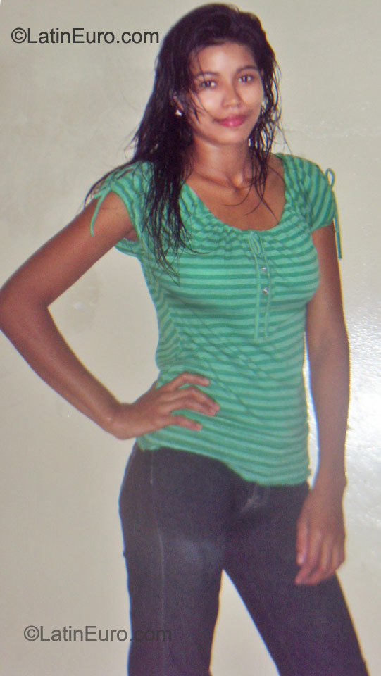 Date this gorgeous Honduras girl NORA from San Pedro Sula HN603