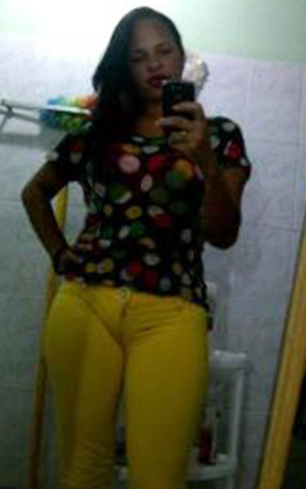 Date this good-looking Dominican Republic girl KAry from Santo Domingo DO10481