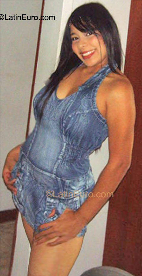 Date this sensual Colombia girl Valeria from Medellin CO11205