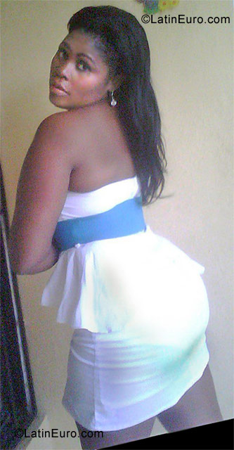 Date this hard body Dominican Republic girl Angela from Santo Domingo DO15041