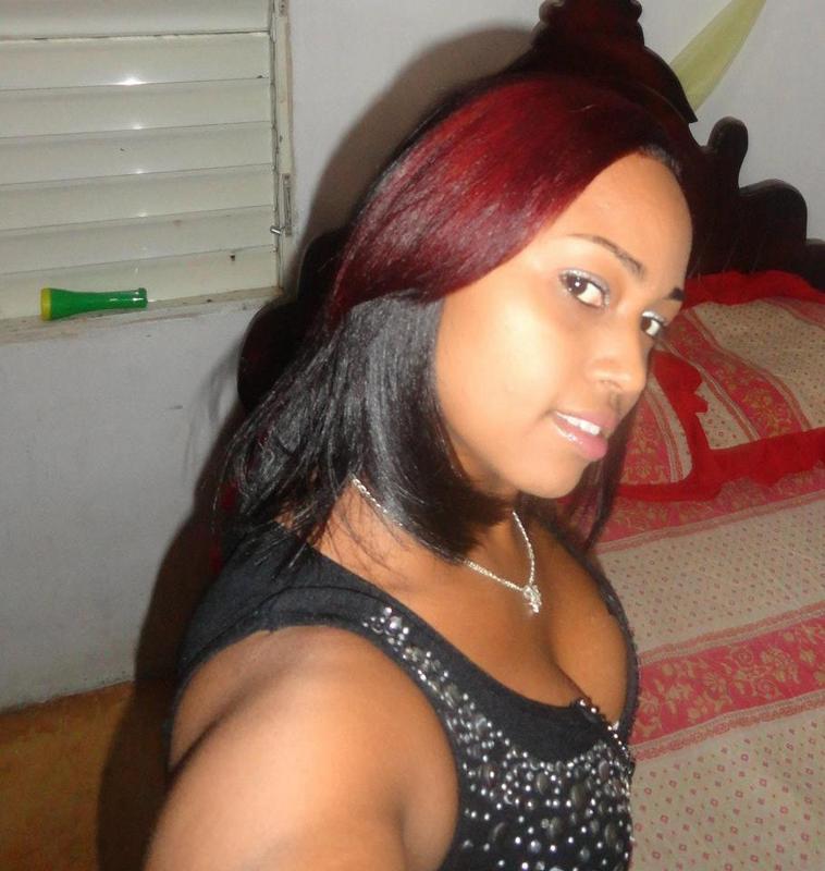 Date this happy Dominican Republic girl Yuberkis from Santiago DO10536