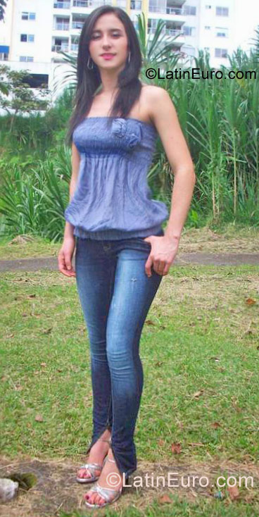 Date this foxy Colombia girl Angela viviana from Pereira CO15065