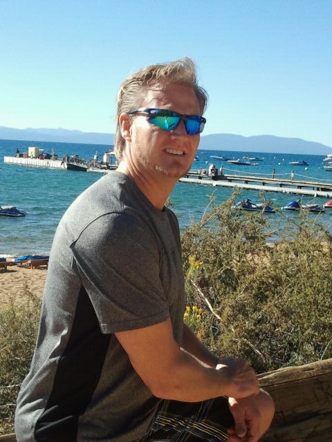 Date this nice looking United States man Wabo from San Salvador SV37