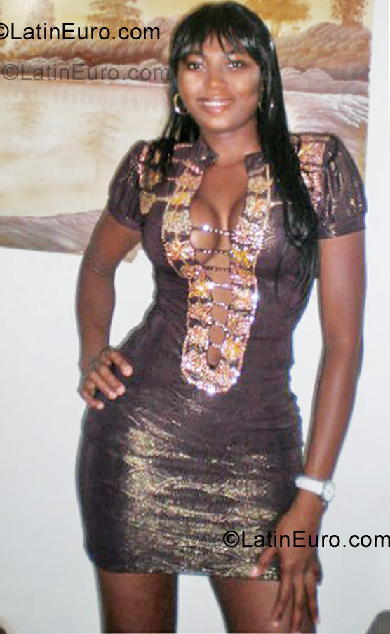 Date this exotic Colombia girl Linda from Cali CO9600