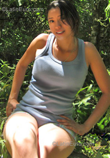 Date this nice looking Colombia girl Ida from Cali CO9643