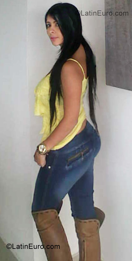 Date this gorgeous Colombia girl Luisa from Pereira CO9659