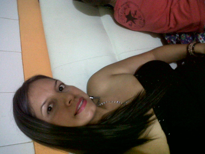 Date this sultry Colombia girl Dindaines from Cali CO9661