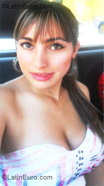 Date this stunning Colombia girl Camila from Bogota CO9675