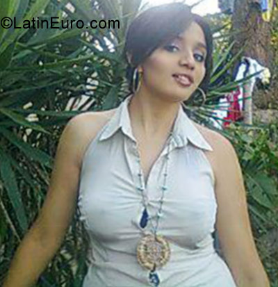 Date this nice looking El Salvador girl Amanda from San Salvador SV38