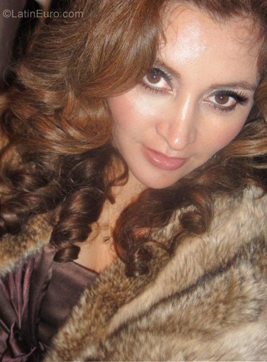 Date this nice looking Mexico girl Marianereida from Tijuana MX659