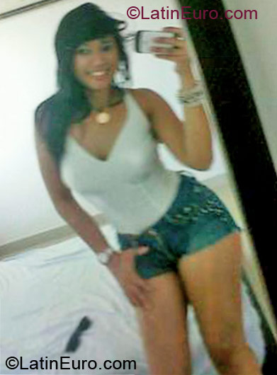 Date this gorgeous Colombia girl Paola from Barranquilla CO10873