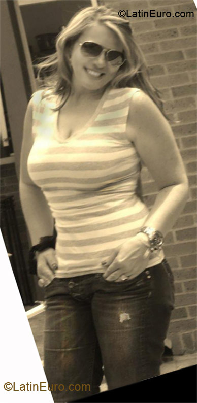 Date this sultry Colombia girl Ana Maria from Bogota CO9768