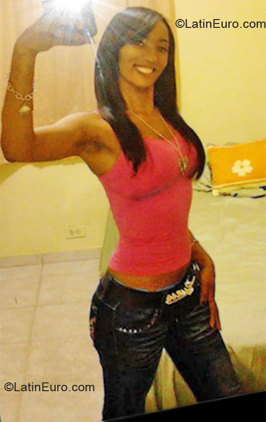 Date this hot Dominican Republic girl Yokaira from Santo Domingo DO10788