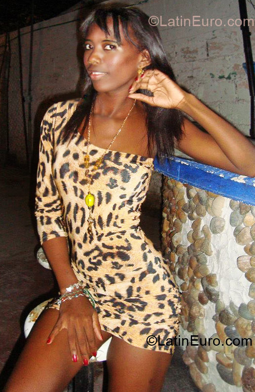 Date this hard body Colombia girl Leidy from Cartagena CO9869