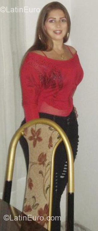 Date this pretty Colombia girl Jhoanna from Cali CO9841