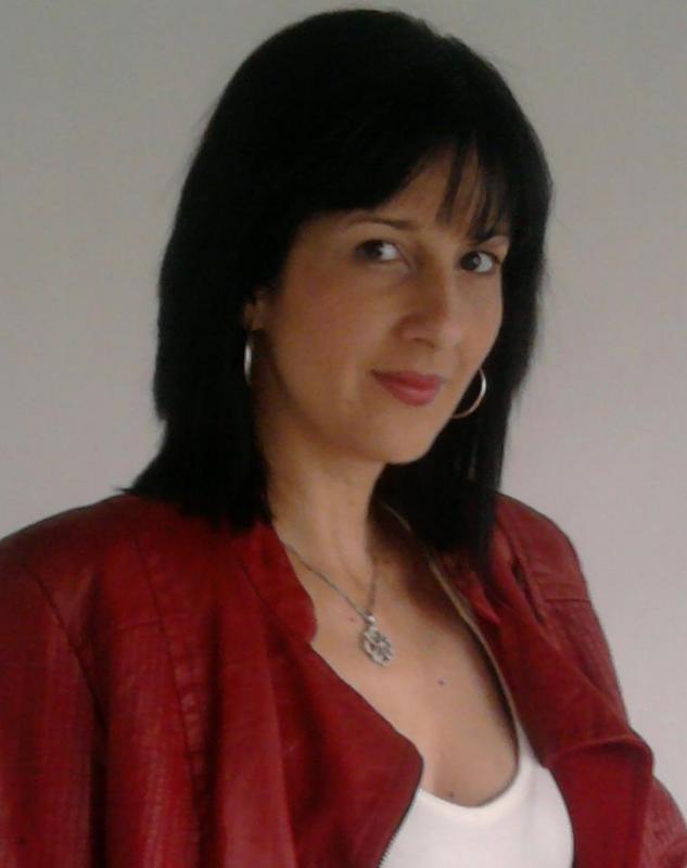 Date this charming Colombia girl Alexaquizla from Medellin CO9845