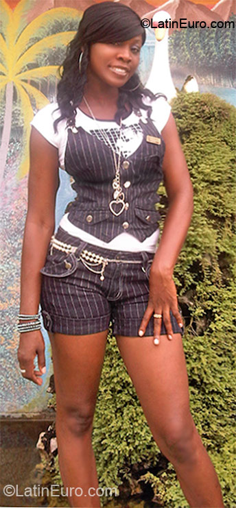 Date this delightful Jamaica girl Deli from Montego Bay JM490