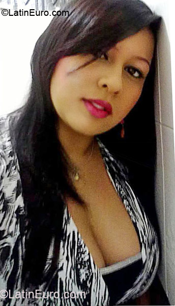 Date this hot Colombia girl Johana from Palmira CO9943
