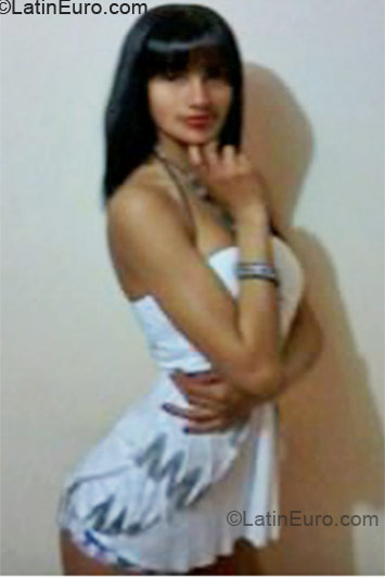 Date this tall Colombia girl Catalina from Bogota CO10902