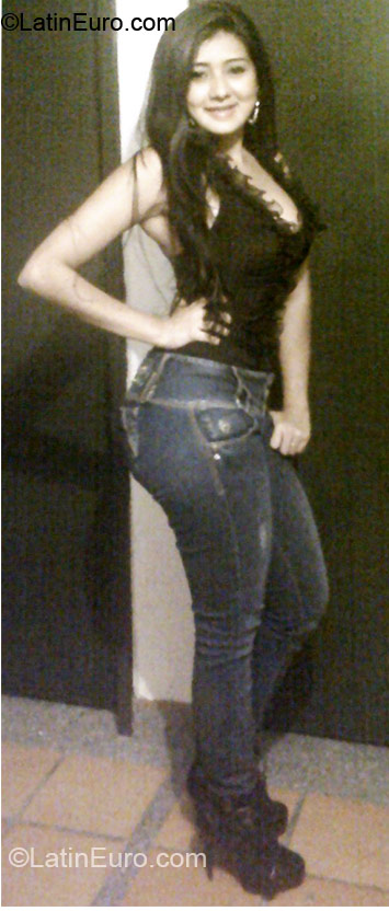 Date this beautiful Colombia girl Katalina from Medellin CO10025