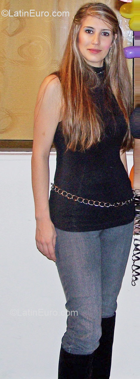Date this beautiful Colombia girl Karen from Medellin CO10045