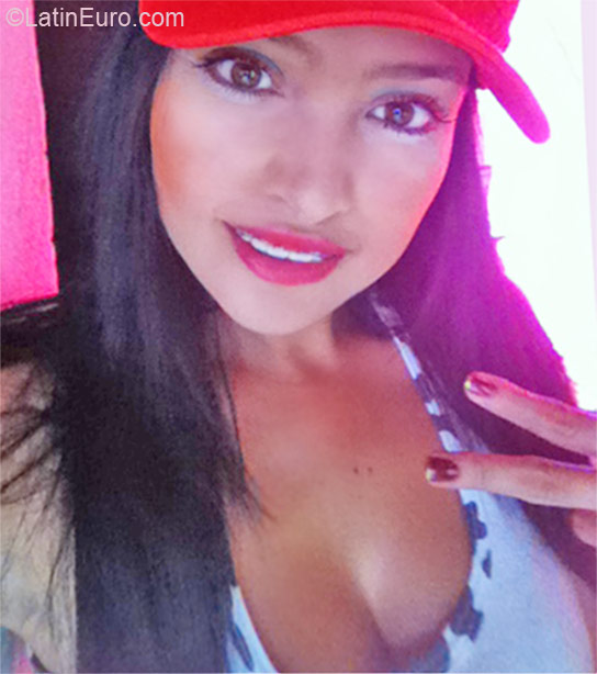 Date this beautiful Colombia girl Maria from Medellin CO10093