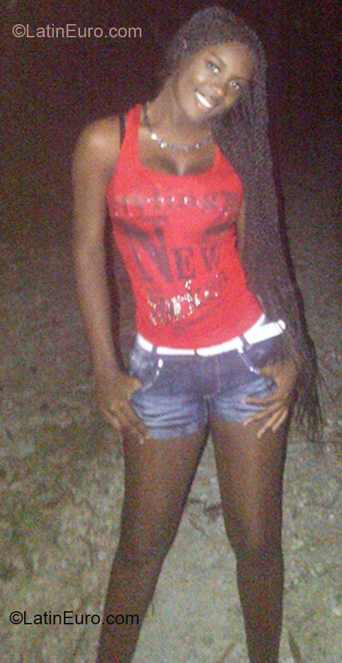 Date this nice looking Jamaica girl Racquel from Montego Bay JM508