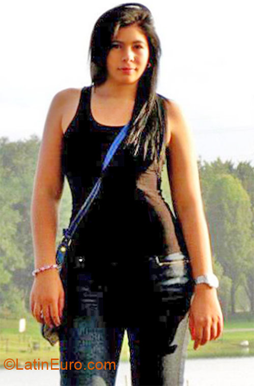 Date this funny Colombia girl Jessica from Bogota CO10126