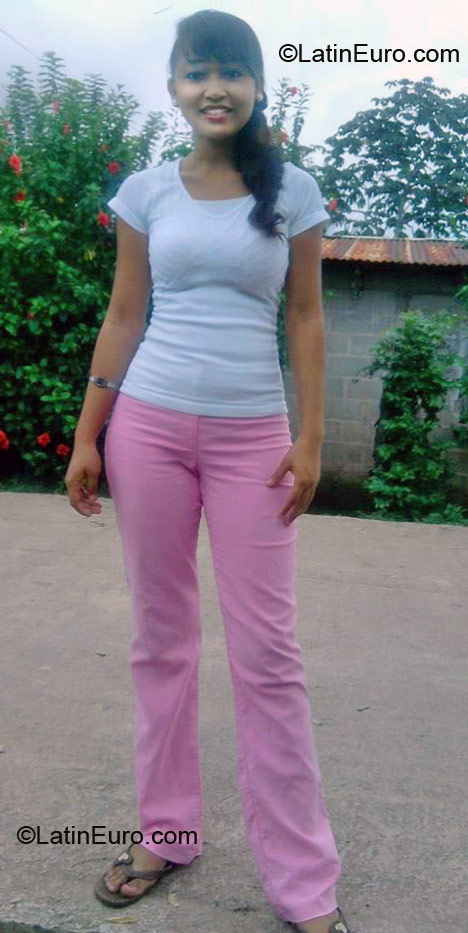 Date this pretty Honduras girl Eni from La Ceiba HN656