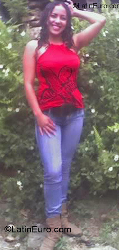 Date this athletic Colombia girl Leidy from Bogota CO10139