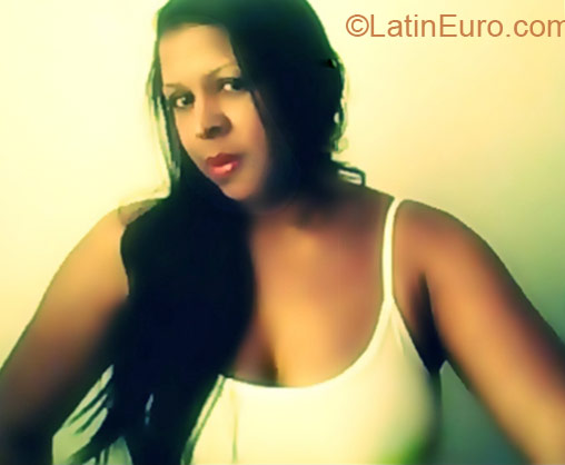 Date this hot Colombia girl Sandritha from Cali CO10149