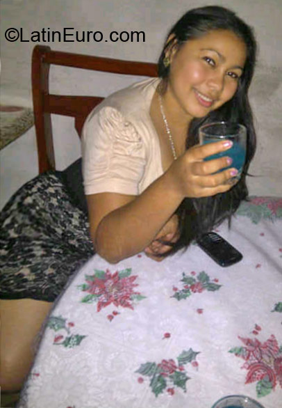 Date this hot Honduras girl Melissa from Tegusigalpa HN658