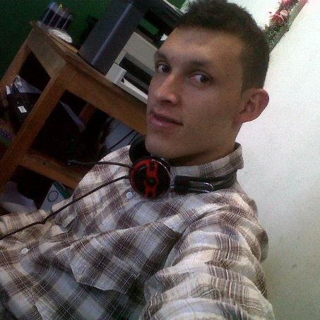 Date this lovely Colombia man Kristian from Pereira CO10219