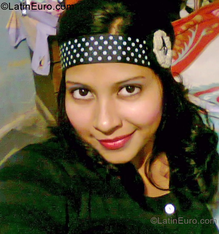 Date this nice looking Honduras girl Sindy from Puerto Cortes HN676