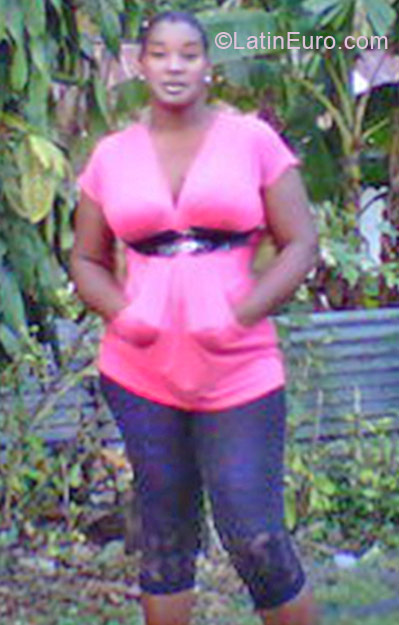 Date this delightful Jamaica girl Suzan from Kingston JM531