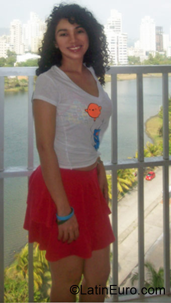 Date this pretty Colombia girl Sara from Barranquilla CO10313