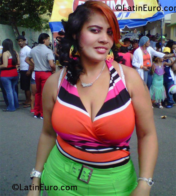 Date this fun Dominican Republic girl Claribel from Valverde Mao DO11222