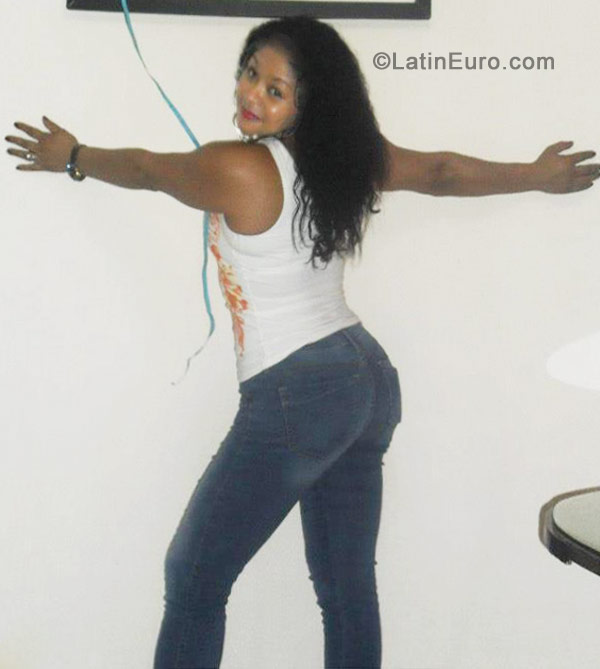 Date this good-looking Colombia girl Martha liliana from Cali CO10425