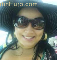 Date this lovely Brazil girl Vanessa from Salvador BR6712