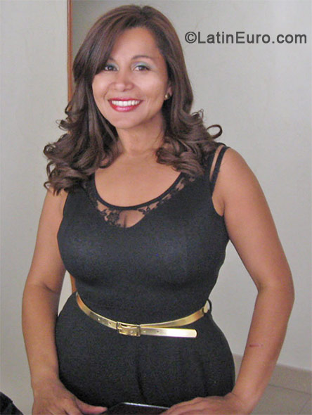 Date this pretty Colombia girl Alexandra from Bogota CO10546