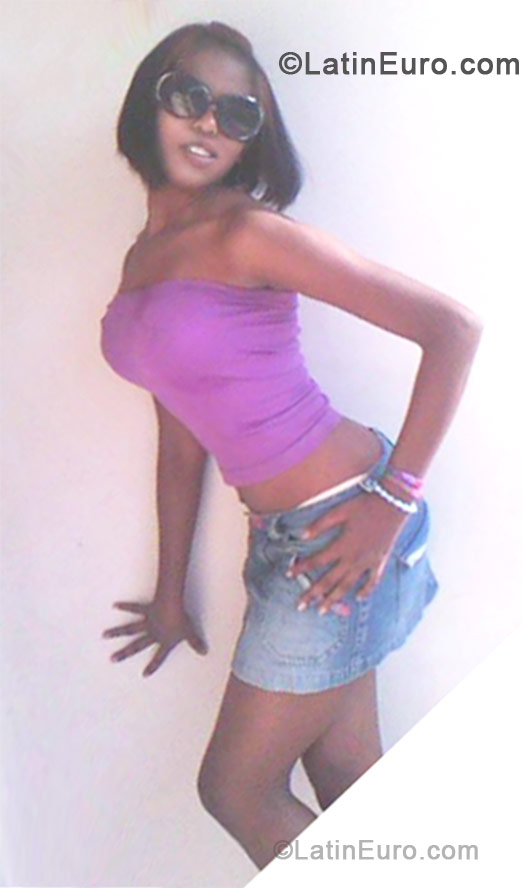 Date this passionate Dominican Republic girl Penelope from Puerto Plata DO11355