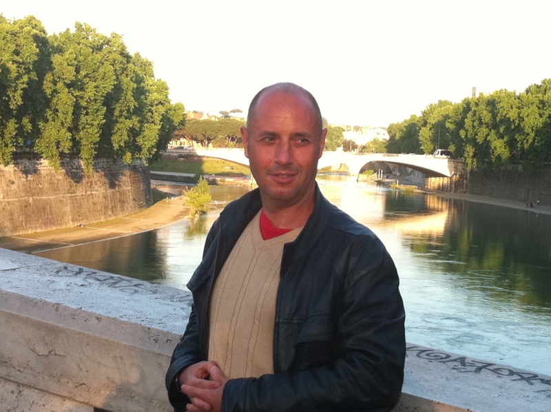 Date this pretty Italy man Serio from Roma IT184