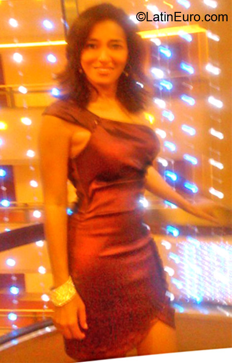 Date this pretty Dominican Republic girl Walkera from Puerto Plata DO11412