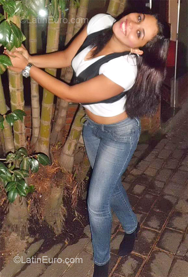 Date this georgeous Brazil girl Kamyla from Sao Paulo BR6771